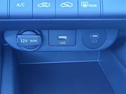 New 2025 Hyundai Elantra SE image 13