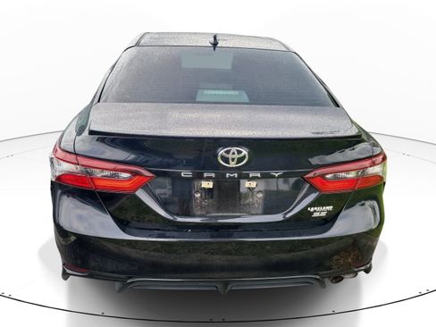 Used 2022 Toyota Camry SE w/ Convenience Package FWD image 6