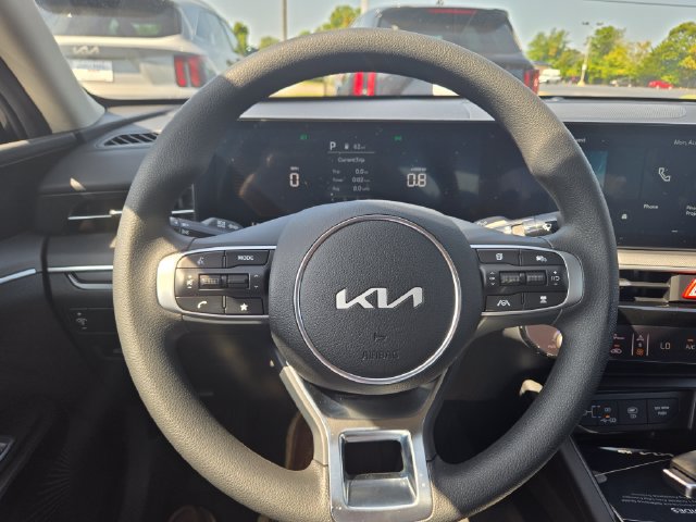 New 2026 Kia K5 LXS FWD image 16