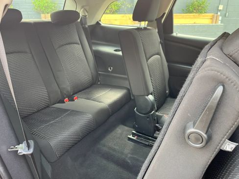 Used 2014 Dodge Journey American Value Package w/ Flexible Seating Group FWD image 11