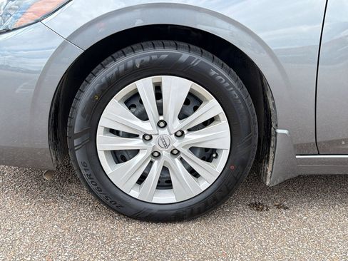 Used 2024 Nissan Sentra S FWD image 11