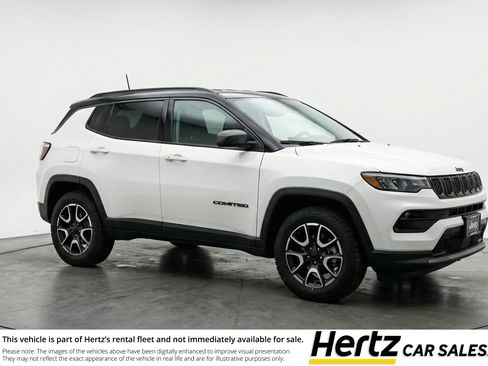 Used 2025 Jeep Compass Trailhawk AWD/4WD image 1