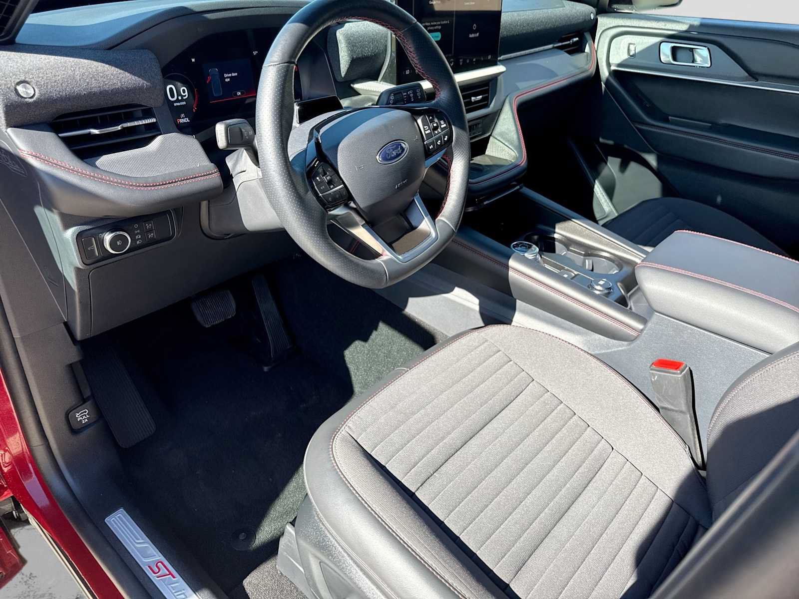 Certified 2025 Ford Explorer ST-Line w/ Premium Package AWD/4WD image 2