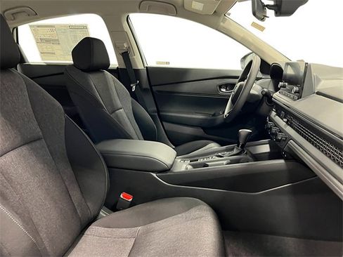 New 2025 Honda Accord LX image 30