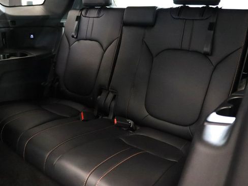 Used 2023 Honda Pilot TrailSport image 10