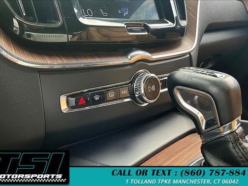 Used 2019 Volvo XC60 T5 Inscription w/ Protection Package Premier image 33