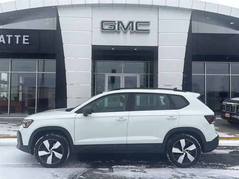 Used 2025 Volkswagen Taos S image 1