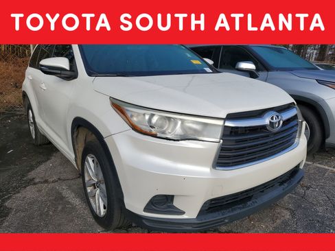 Used 2015 Toyota Highlander LE image 1