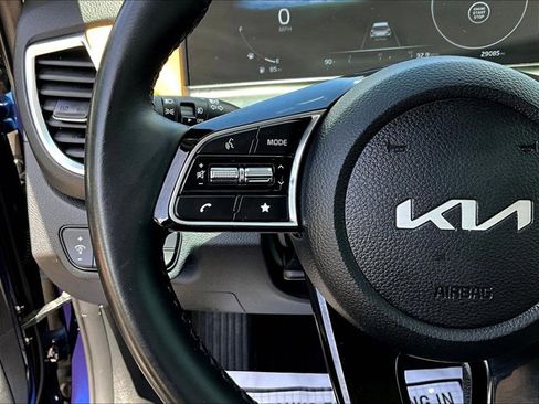 Used 2025 Kia Seltos EX w/ EX Sunroof Package image 18