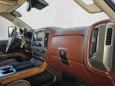 Used 2016 Chevrolet Silverado 2500 High Country w/ Duramax Plus Package AWD/4WD image 17