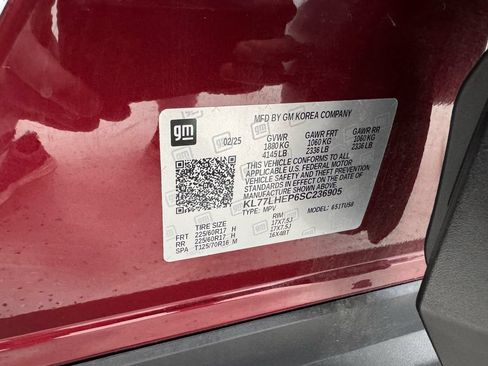 Used 2025 Chevrolet Trax LT w/ LT Convenience Package FWD image 15