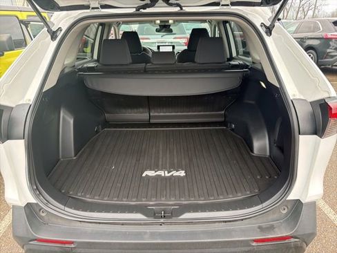 Used 2024 Toyota RAV4 LE image 9