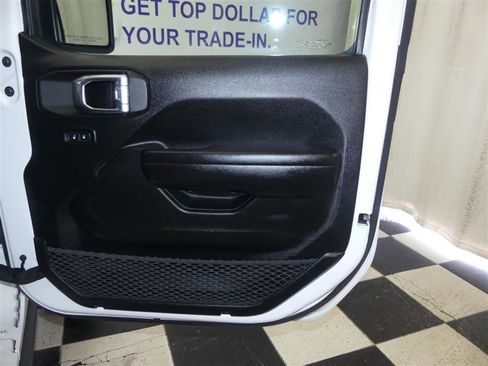 Used 2021 Jeep Wrangler Unlimited Sport image 28