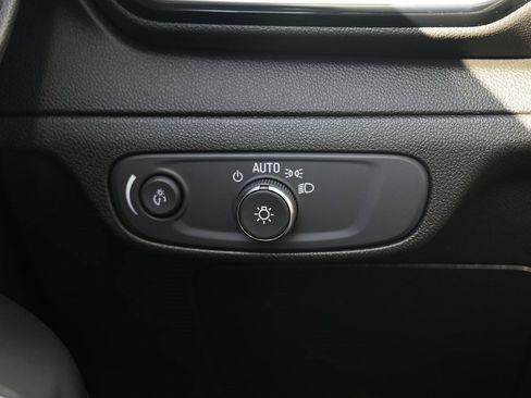 Used 2022 Chevrolet Bolt EUV LT image 47