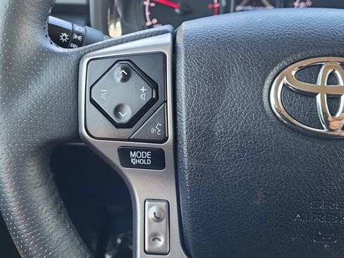 Used 2022 Toyota 4Runner SR5 AWD/4WD image 24