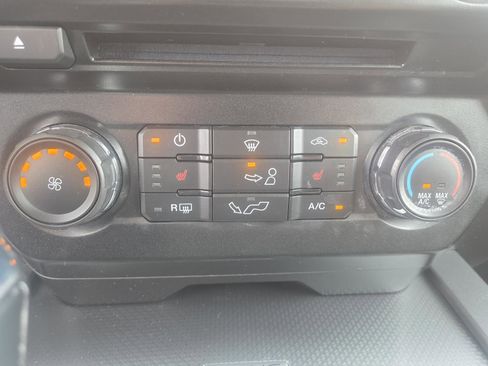 Used 2016 Ford F150 XLT w/ Equipment Group 302A Luxury image 38