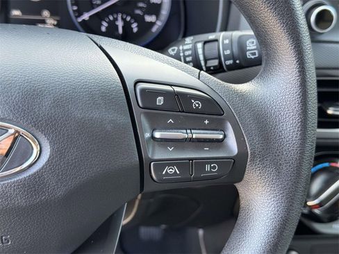 Used 2023 Hyundai Kona SEL image 12