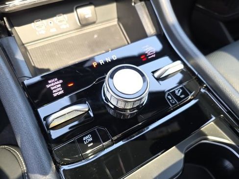 Used 2025 Jeep Grand Cherokee Overland w/ Adv Protech Group III image 32