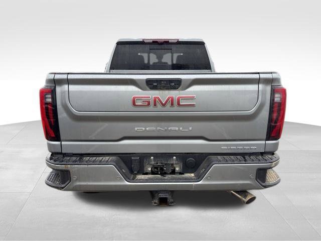 Used 2025 GMC Sierra 2500 Denali w/ Technology Package AWD/4WD image 4