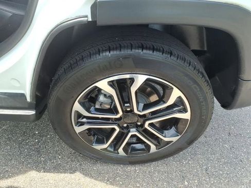 Used 2022 Jeep Compass Limited AWD/4WD image 11