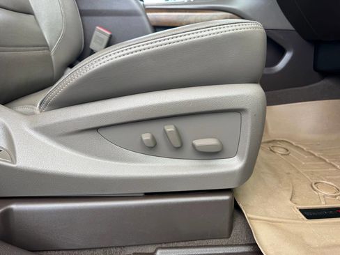 Used 2019 GMC Yukon XL Denali image 40