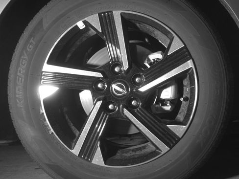 Used 2025 Nissan Sentra SV FWD image 13