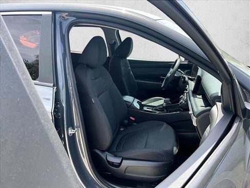 Used 2025 Hyundai Tucson SE FWD image 9