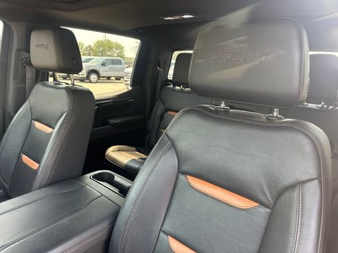 Used 2023 GMC Sierra 1500 AT4 w/ Technology Package AWD/4WD image 15