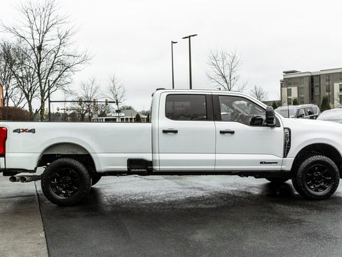 Used 2023 Ford F250 XLT image 3