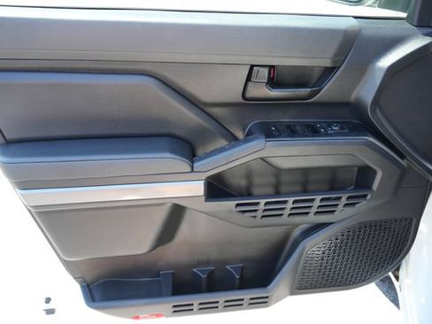 Used 2026 Toyota Tacoma SR5 RWD image 22