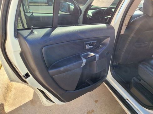 Used 2013 Volvo XC90 3.2 image 11