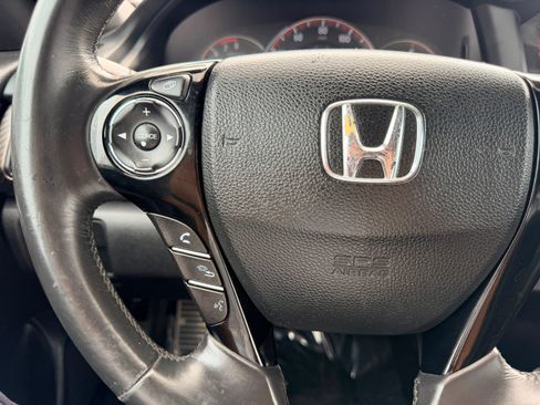 Used 2017 Honda Accord Sport image 31