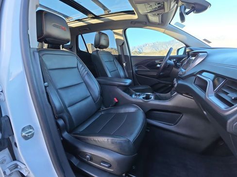 Used 2022 GMC Terrain AT4 w/ Infotainment Package II image 29