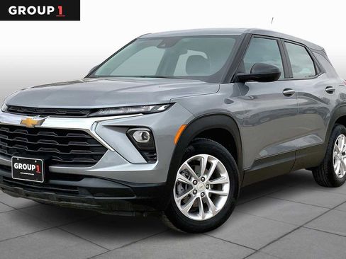 Used 2024 Chevrolet TrailBlazer LS image 1