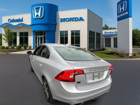 Used 2017 Volvo S60 T5 Inscription w/ Convenience Package image 4