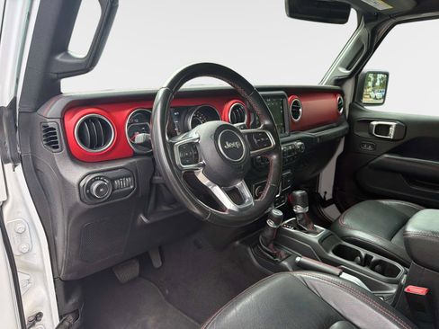 Used 2019 Jeep Wrangler Unlimited Rubicon AWD/4WD image 16