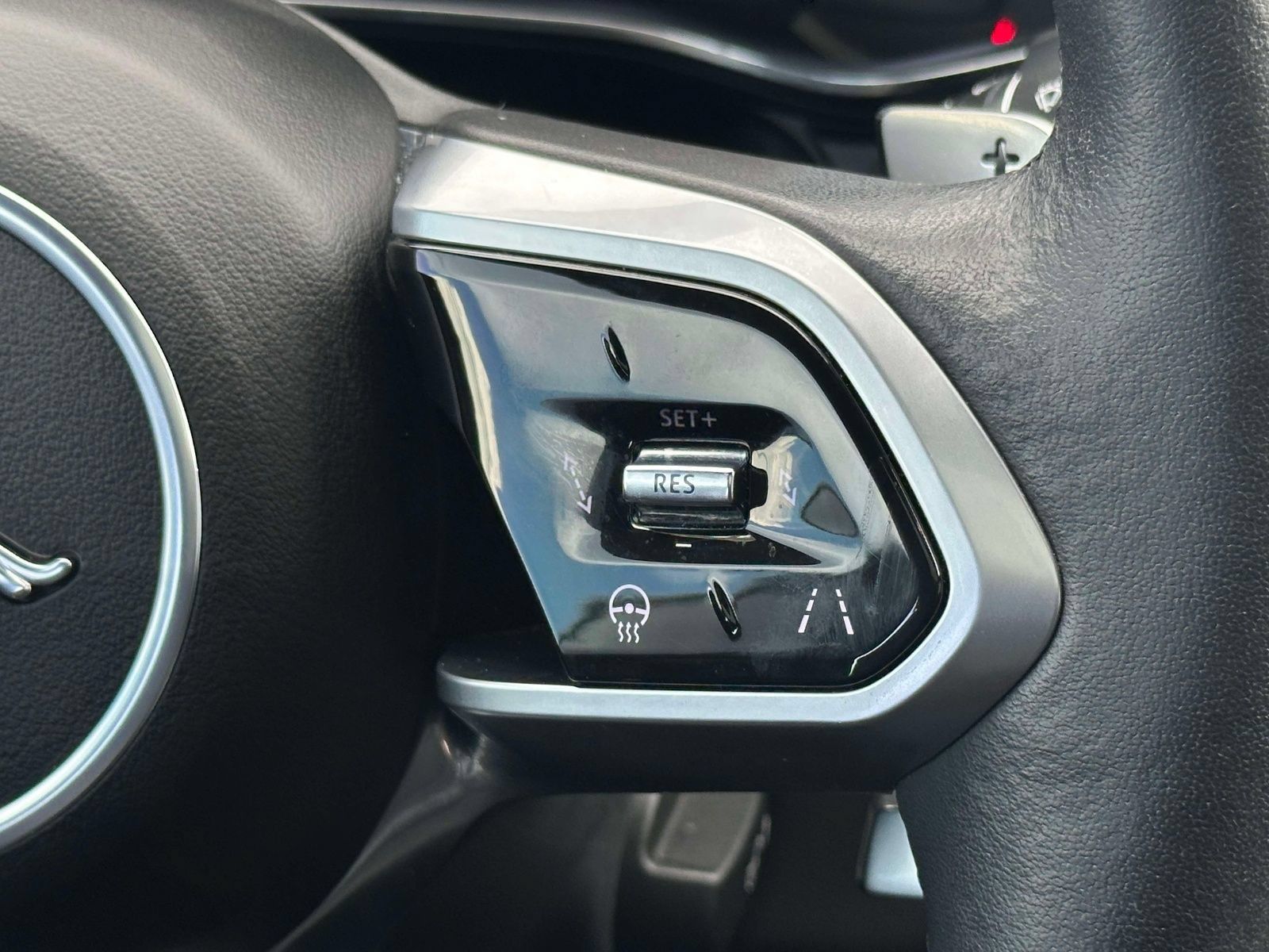 Used 2023 Jaguar F-PACE S AWD/4WD image 24