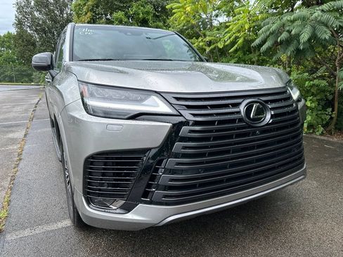Used 2024 Lexus LX 600 4WD w/ Luxury Package image 1