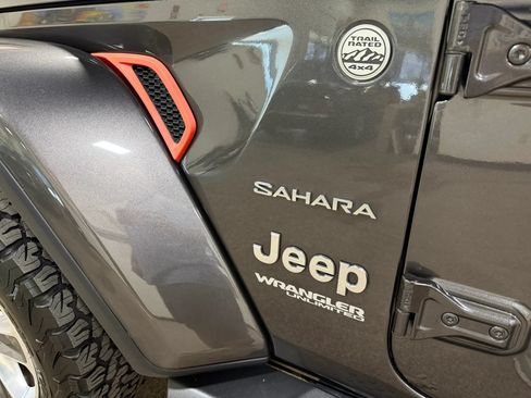 Used 2020 Jeep Wrangler Unlimited Sahara w/ Uconnect 4C Nav & Sound Group AWD/4WD image 64