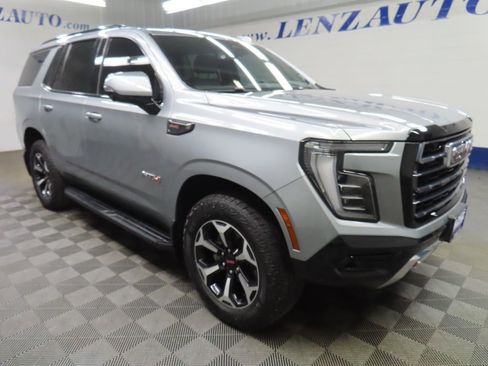 Used 2025 GMC Yukon AT4 w/ LPO, Get Active Package AWD/4WD image 3