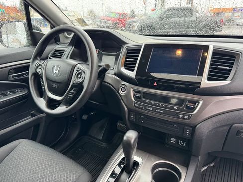 Used 2018 Honda Ridgeline Sport image 11