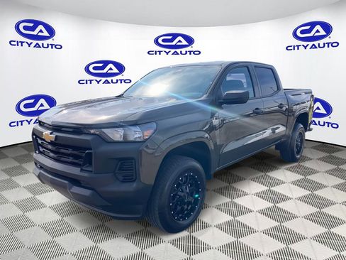 Used 2023 Chevrolet Colorado W/T image 7