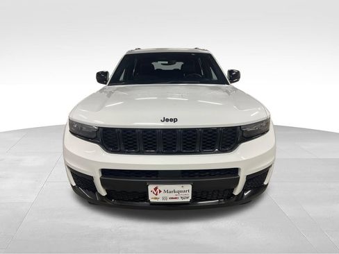 Used 2024 Jeep Grand Cherokee L Laredo AWD/4WD image 3