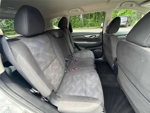 Used 2016 Nissan Rogue SV w/ SV Premium Package FWD image 28