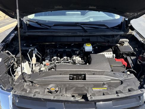 Used 2024 Nissan Pathfinder SV FWD image 10