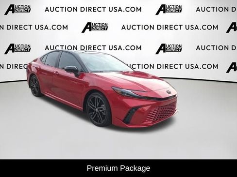 Used 2025 Toyota Camry XSE image 2