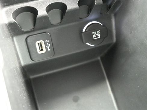 Used 2019 Jeep Cherokee Limited image 14