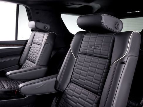 Used 2026 Cadillac Escalade Platinum Sport w/ LPO, Floor Liner Package AWD/4WD image 24