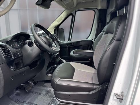 Used 2026 RAM ProMaster 2500 w/ Convenience Group FWD image 12