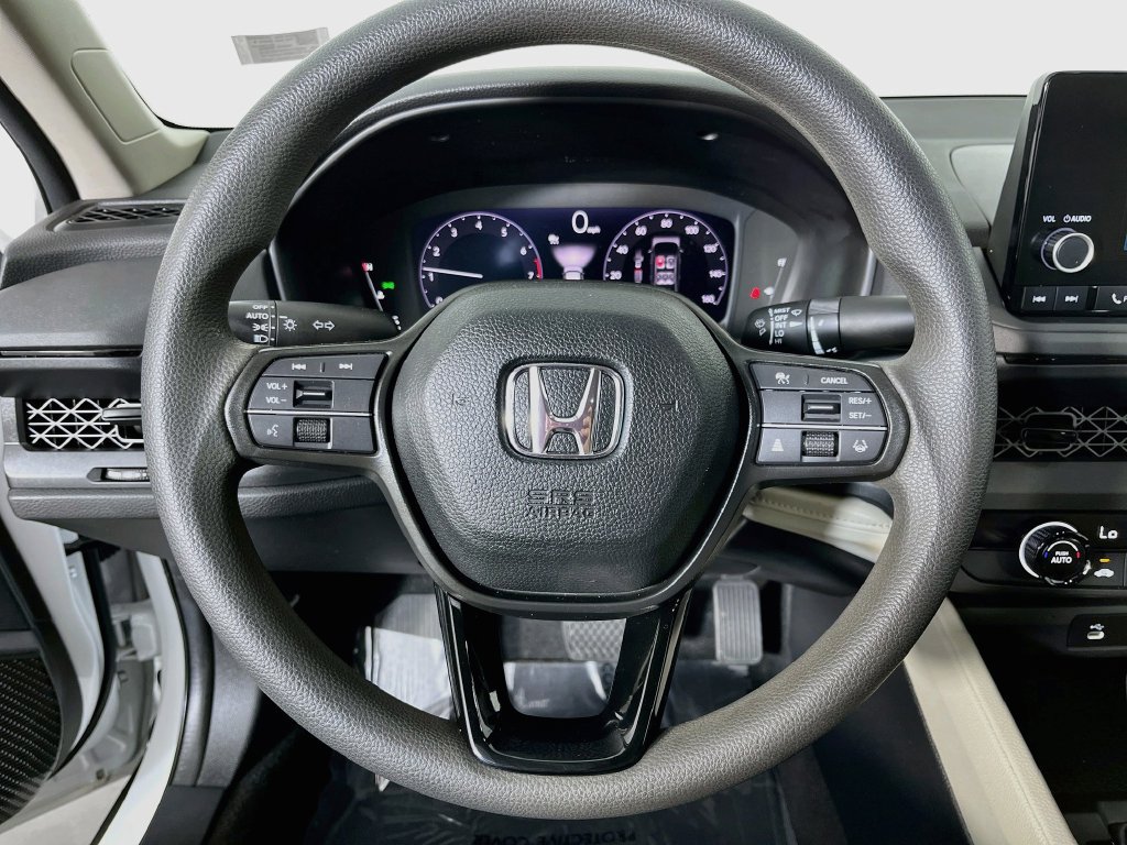 Used 2023 Honda Accord LX image 11